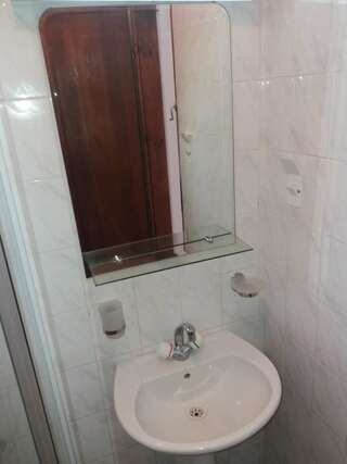 Апартаменты Apartments Radulovic Сутоморе Апартаменты с видом на сад-7